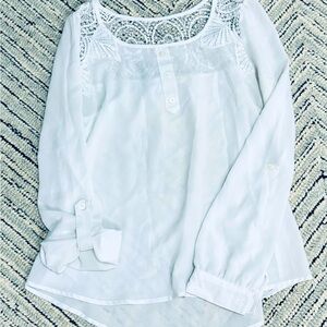 Blu Pepper Blouse Size Small, EUC White